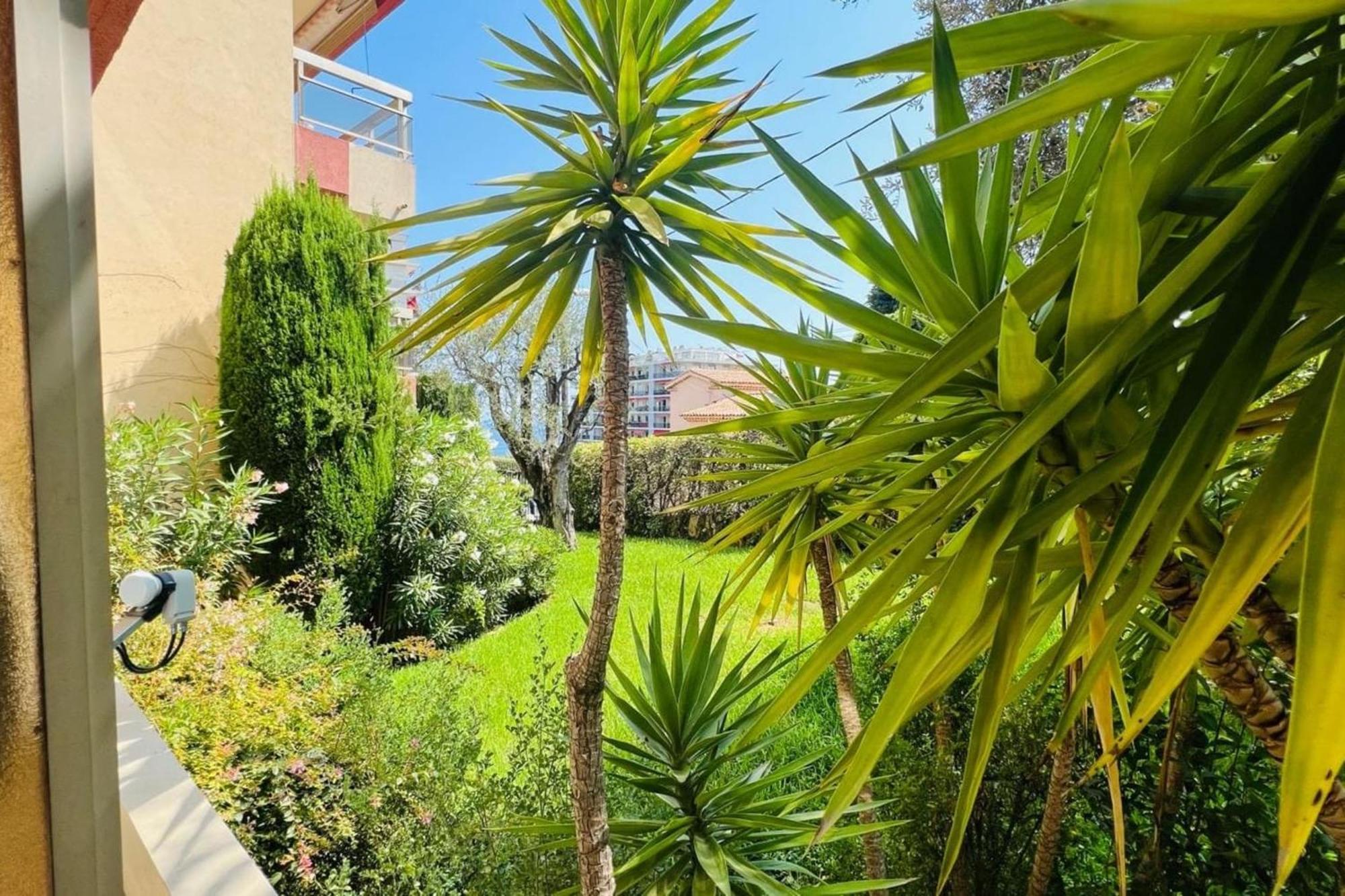 Beautiful Sunny With Balcony In